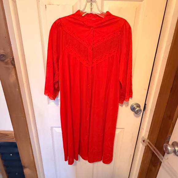 Vintage Red Nylon Robe - Picture 4 of 5